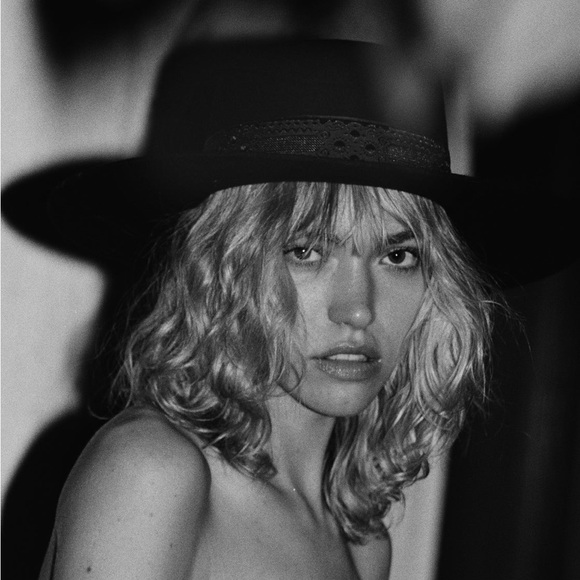 Lack of Color - THE SIERRA - Picture 4 of 4